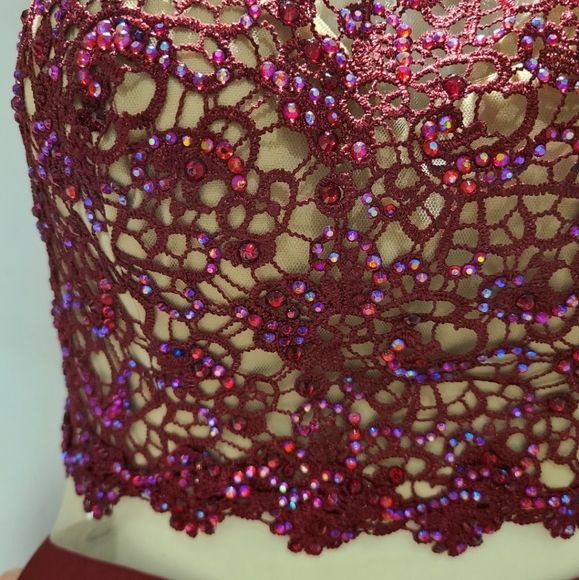 Alyce Paris Prom Wine Dress. - Picture 4 of 16